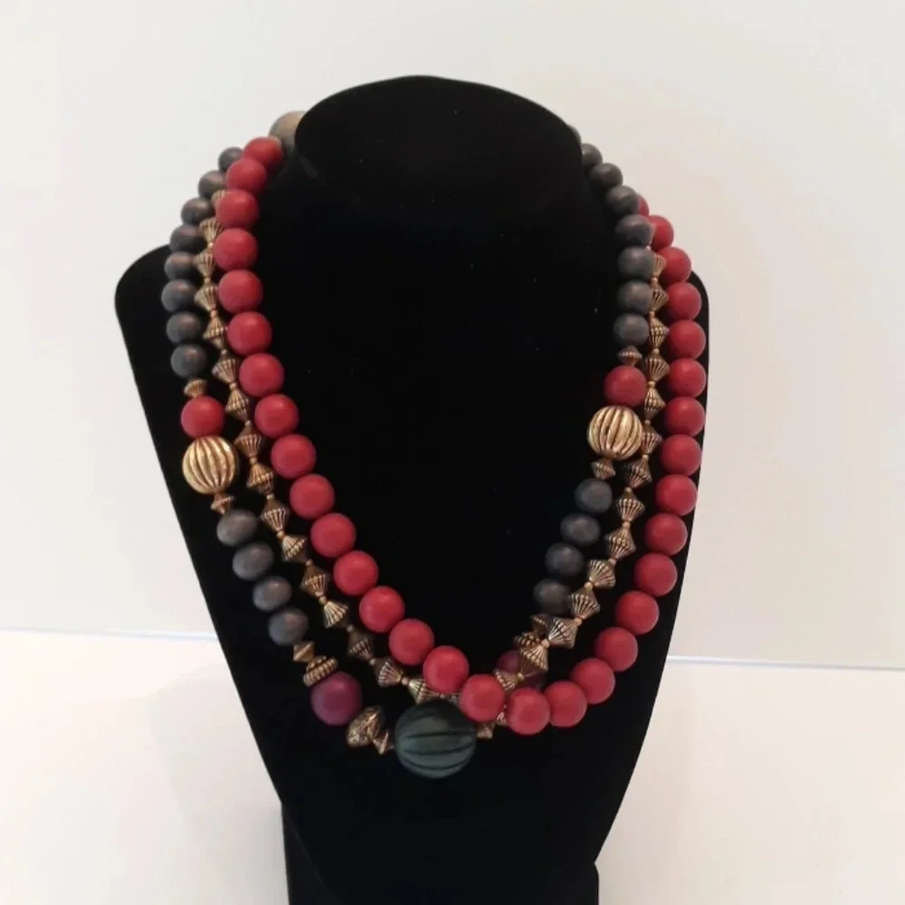 Vintage 3 strand necklace